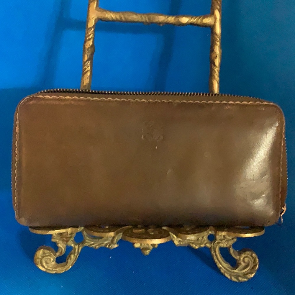 Loewe Zip Around Brown Large Phone Leather Wallet Purse‎ made in Madrid Spain